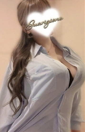 愛咲　みいな
